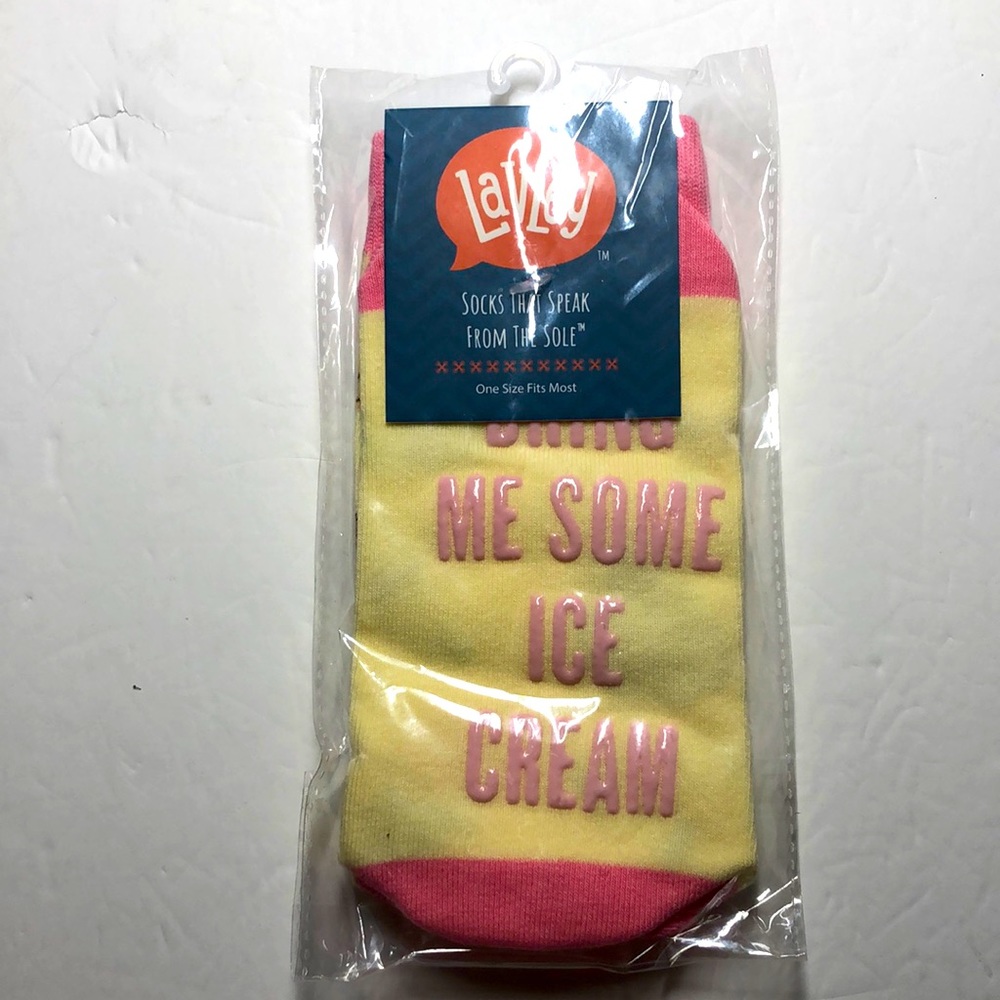 NWT Lavley yellow ice cream socks